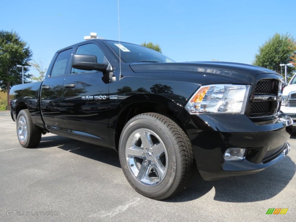 2012 Ram 1500 Express Quad Cab - Black / Dark Slate Gray/Medium Graystone photo #4