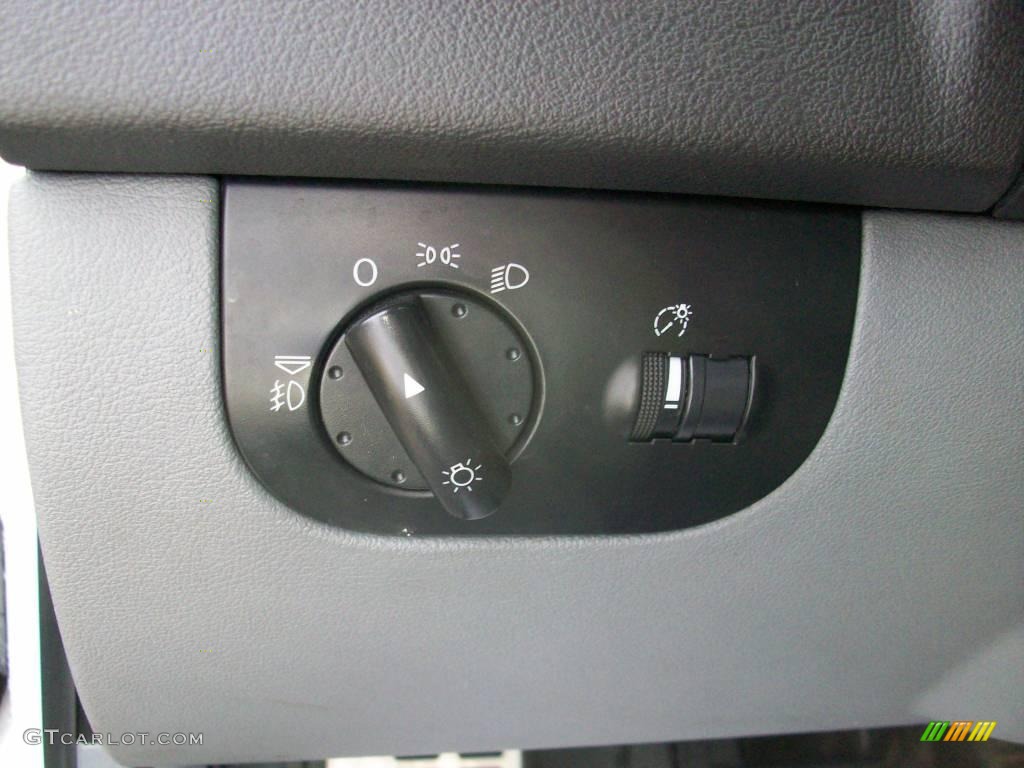 2003 TT 1.8T quattro Coupe - Brilliant White / Aviator Gray photo #19