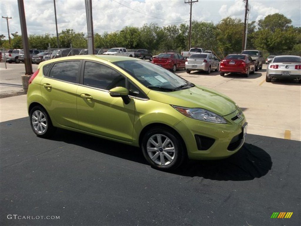 2013 Fiesta SE Hatchback - Lime Squeeze / Charcoal Black photo #10