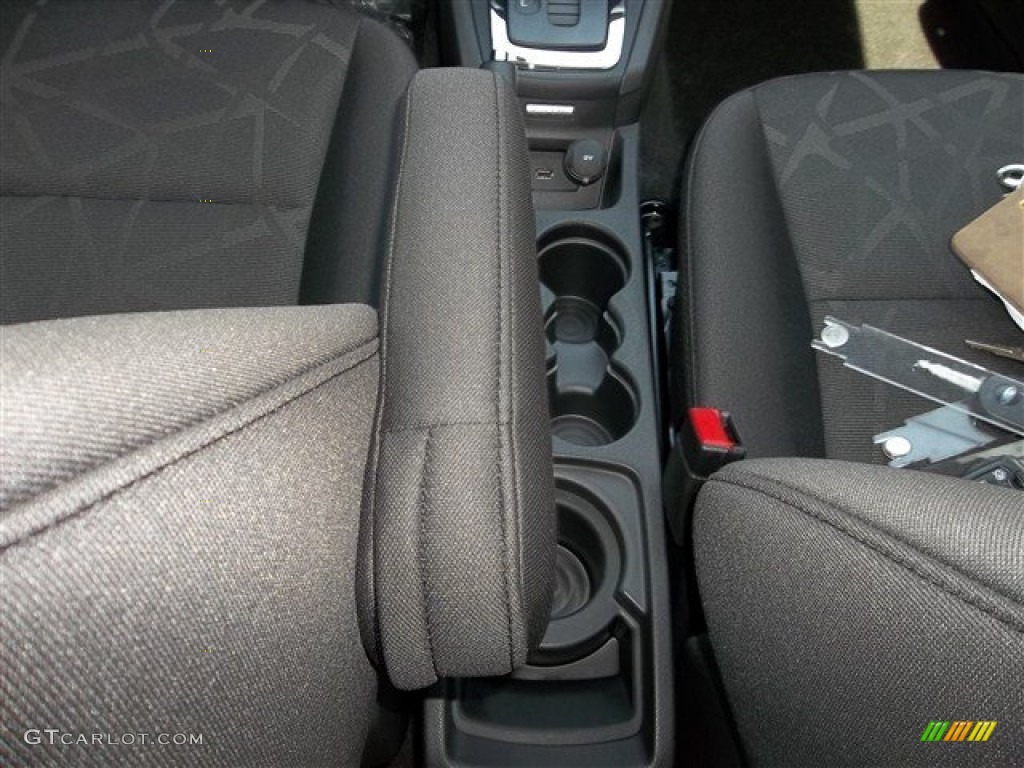 2013 Fiesta SE Hatchback - Lime Squeeze / Charcoal Black photo #28