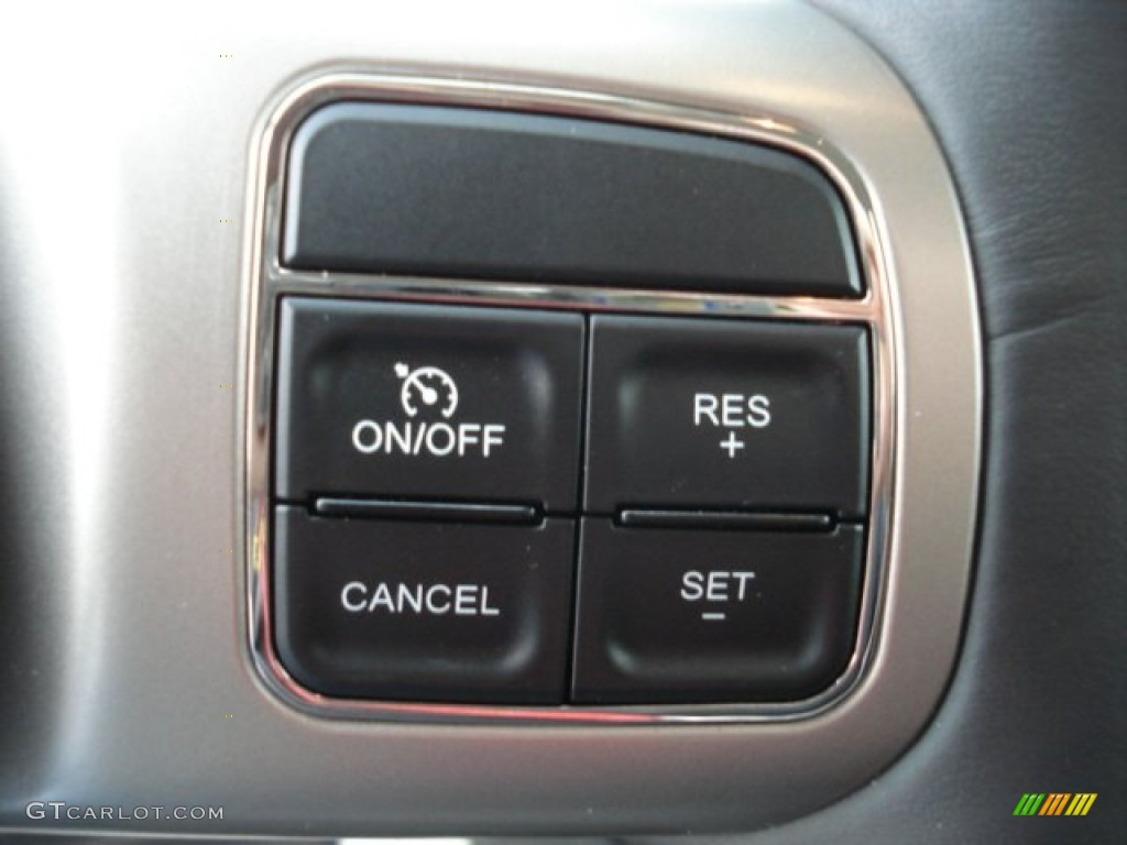 2011 Jeep Liberty Renegade 4x4 Controls Photo #71438405
