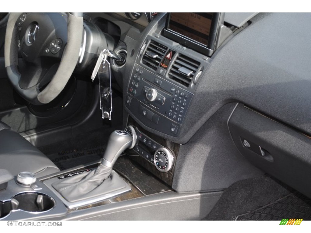 2009 C 63 AMG - Black / Black AMG Premium Leather photo #17