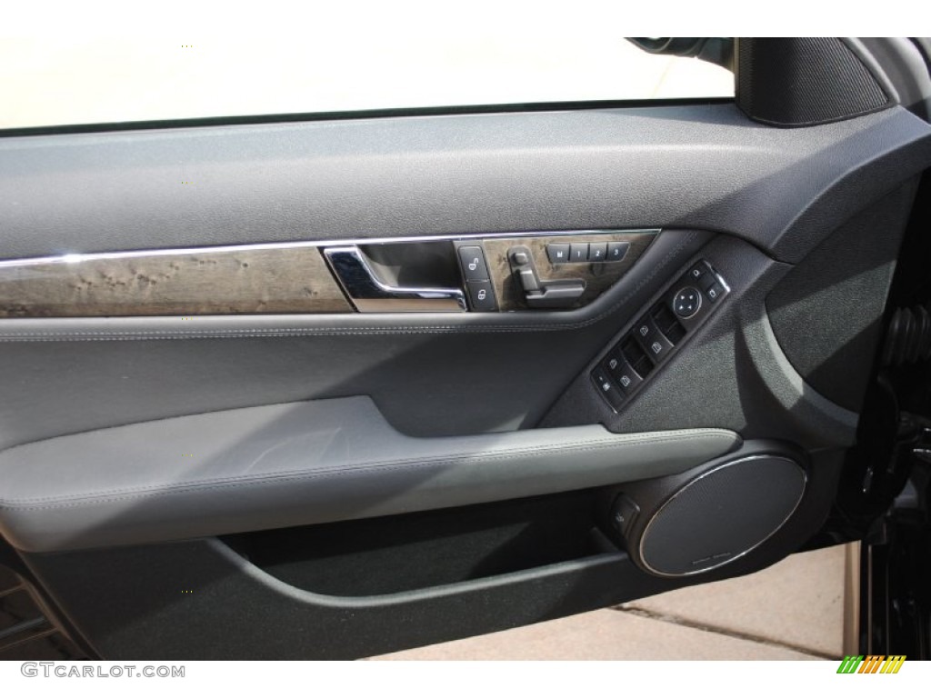 2009 C 63 AMG - Black / Black AMG Premium Leather photo #20