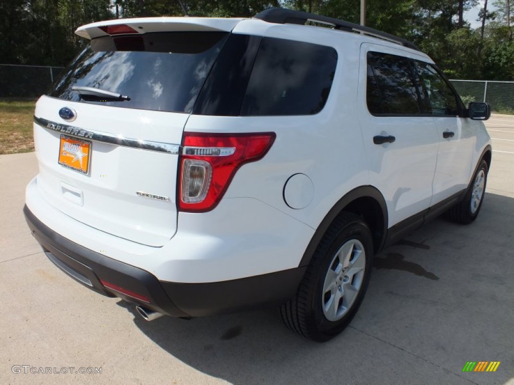 2013 Explorer FWD - Oxford White / Medium Light Stone photo #6