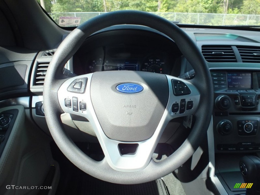 2013 Explorer FWD - Oxford White / Medium Light Stone photo #13