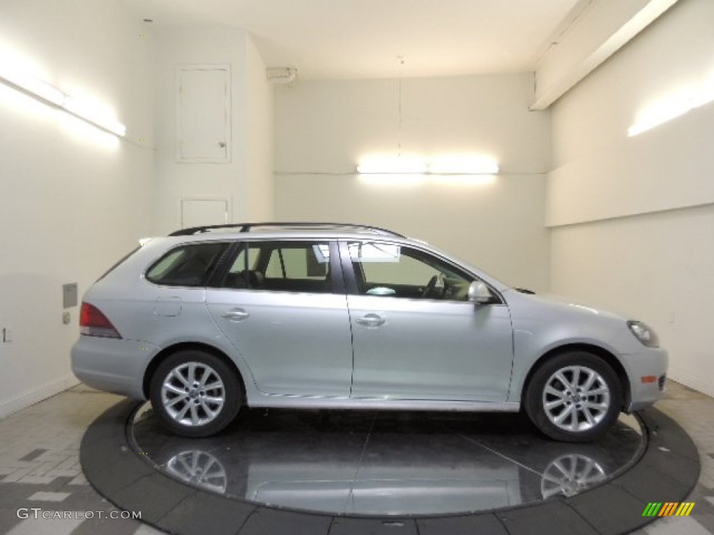 Reflex Silver Metallic 2010 Volkswagen Jetta SE SportWagen Exterior Photo #71443430