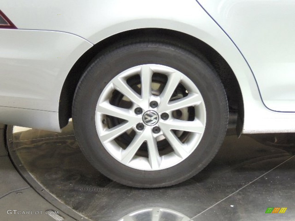 2010 Volkswagen Jetta SE SportWagen Wheel Photo #71443439