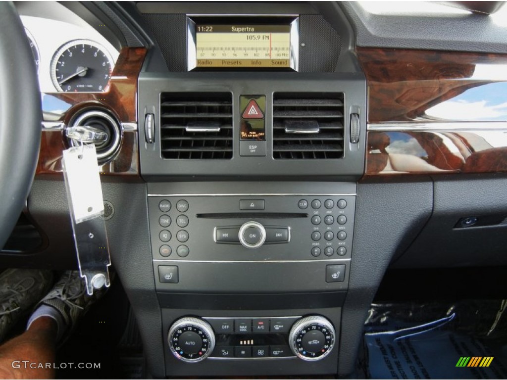 2010 Mercedes-Benz GLK 350 Controls Photo #71443901