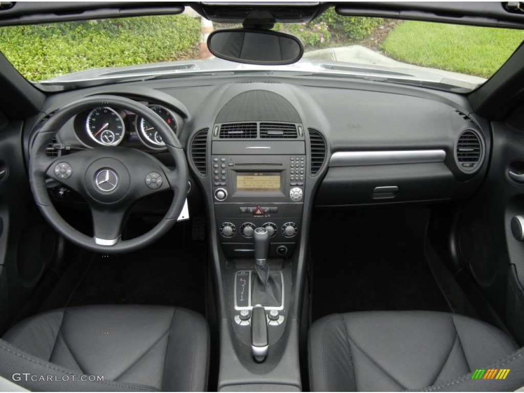 2009 Mercedes-Benz SLK 350 Roadster Black Dashboard Photo #71444159