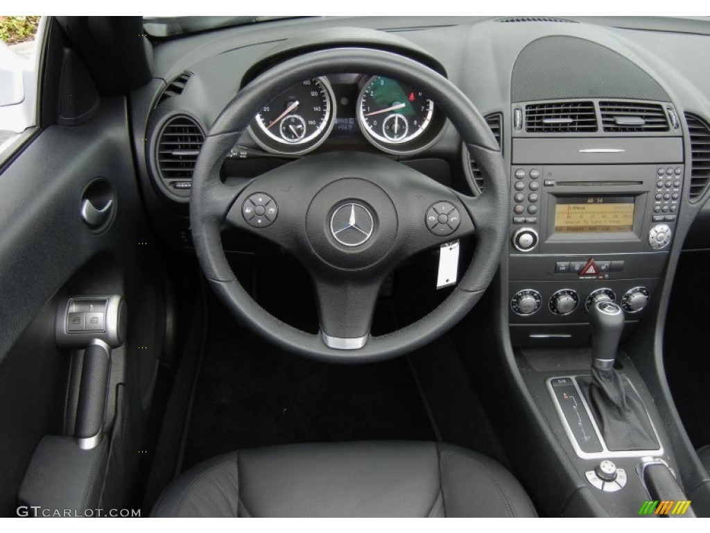 2009 Mercedes-Benz SLK 350 Roadster Black Dashboard Photo #71444168