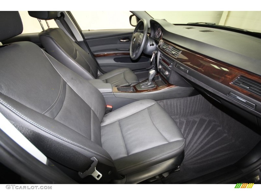 2011 3 Series 335i Sedan - Jet Black / Black photo #35