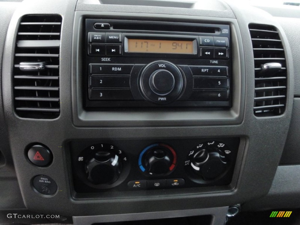 2010 Nissan Pathfinder S 4x4 Audio System Photos
