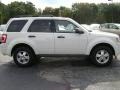 Oxford White - Escape XLT Photo No. 4