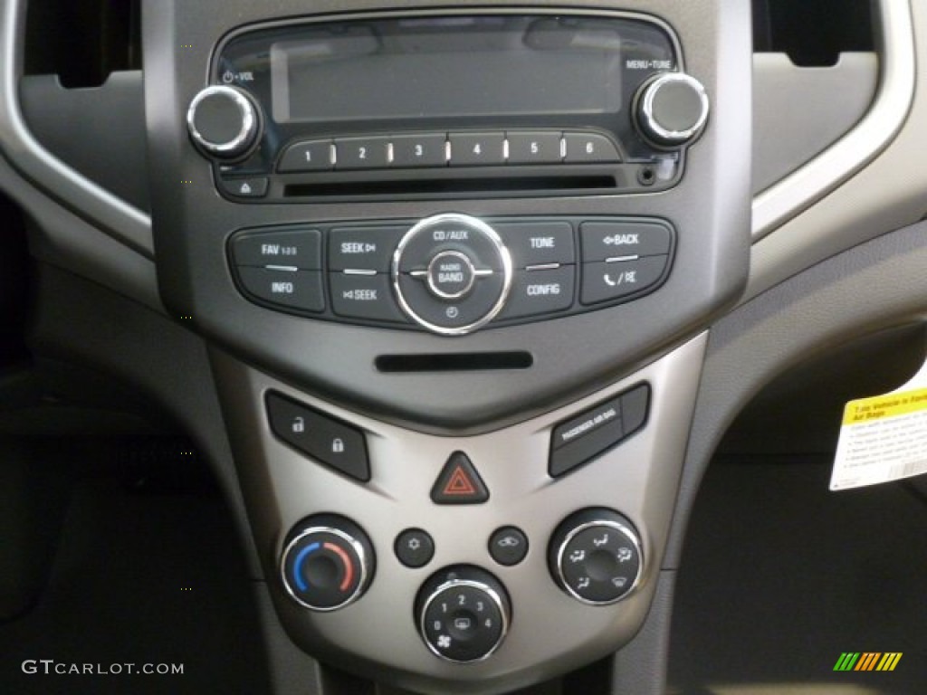 2013 Chevrolet Sonic LT Hatch Controls Photo #71453381