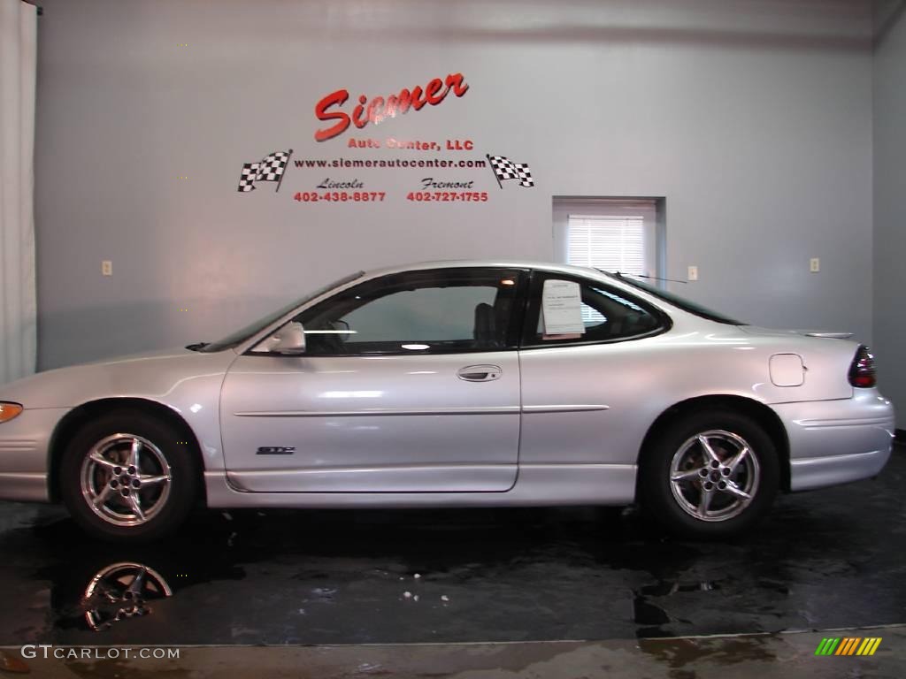 2002 Grand Prix GTP Coupe - Galaxy Silver Metallic / Graphite photo #1