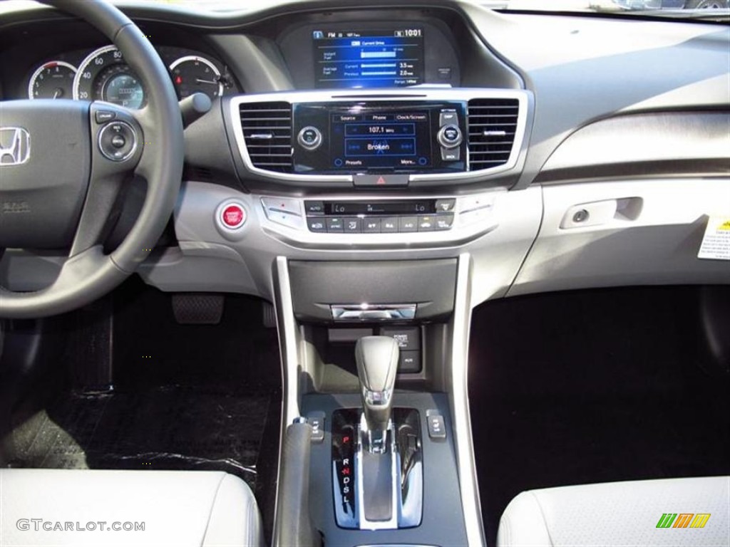 2013 Honda Accord EX-L Sedan Controls Photo #71454866