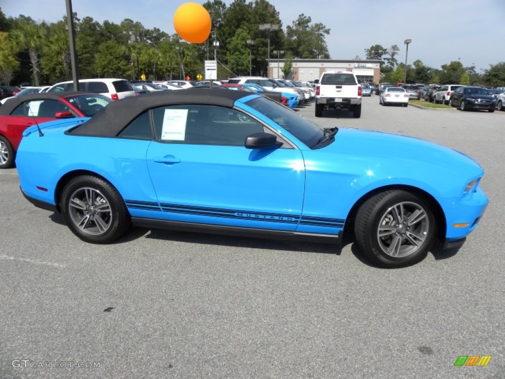 Grabber Blue 2012 Ford Mustang V6 Premium Convertible Exterior Photo #71456591