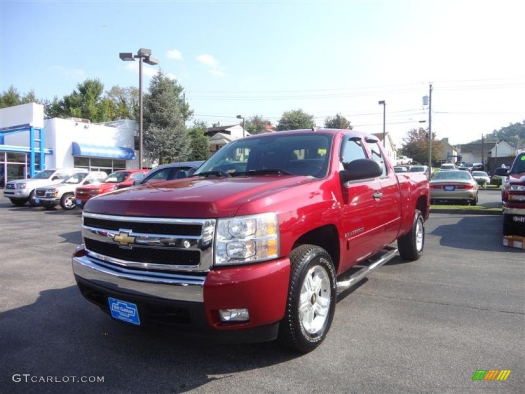 2007 Silverado 1500 LT Z71 Extended Cab 4x4 - Sport Red Metallic / Ebony Black photo #2