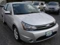 2009 Brilliant Silver Metallic Ford Focus SE Coupe  photo #3