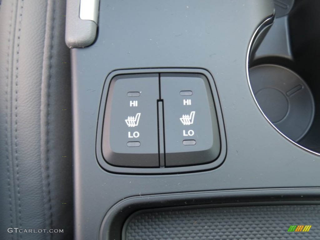 2013 Hyundai Sonata SE Controls Photo #71465738