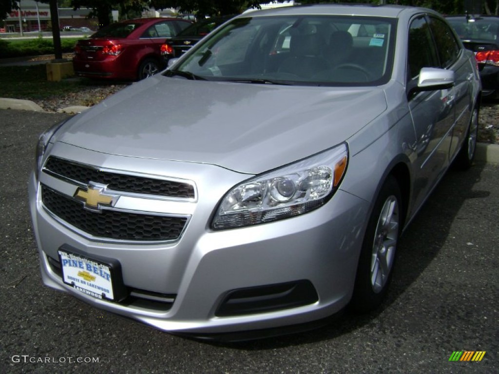 Silver Ice Metallic Chevrolet Malibu