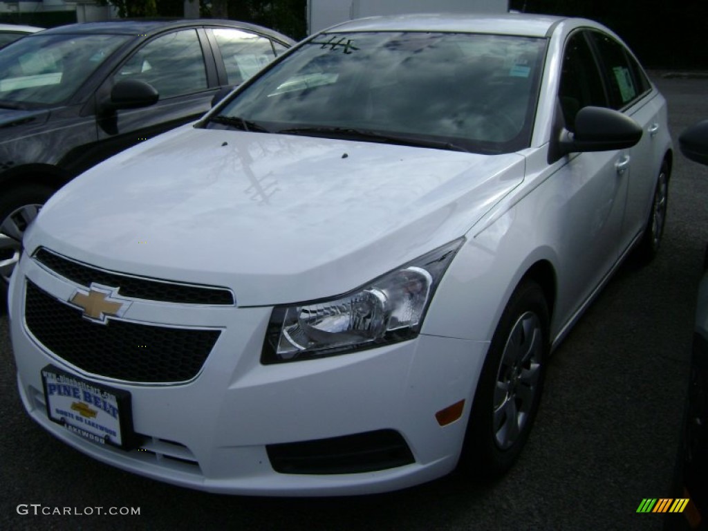 2013 Cruze LS - Summit White / Jet Black/Medium Titanium photo #1