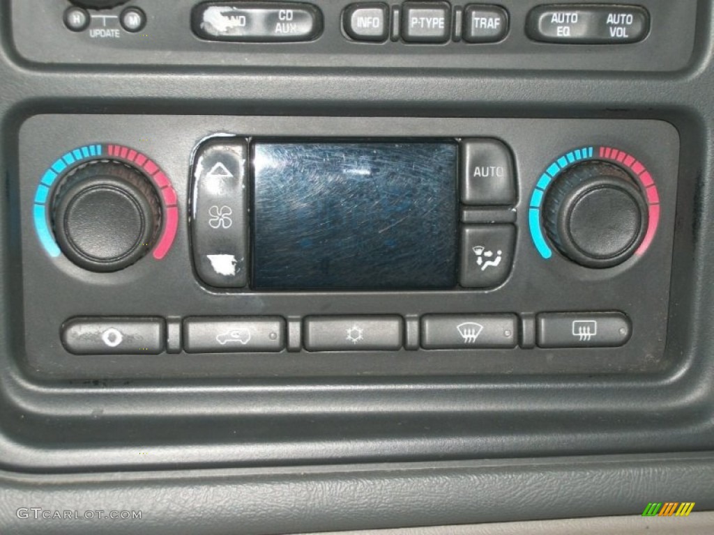 2003 Chevrolet Suburban 1500 Z71 4x4 Controls Photo #71466845