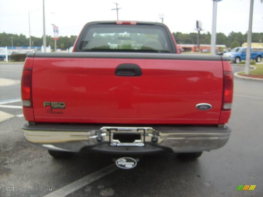 2004 F150 XL Heritage Regular Cab - Bright Red / Heritage Medium Parchment photo #4