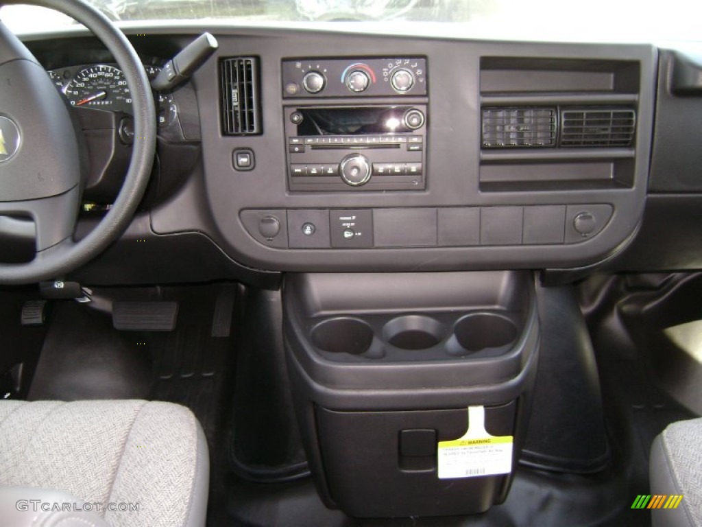 2013 Chevrolet Express 3500 Cargo Van Medium Pewter Dashboard Photo #71467466