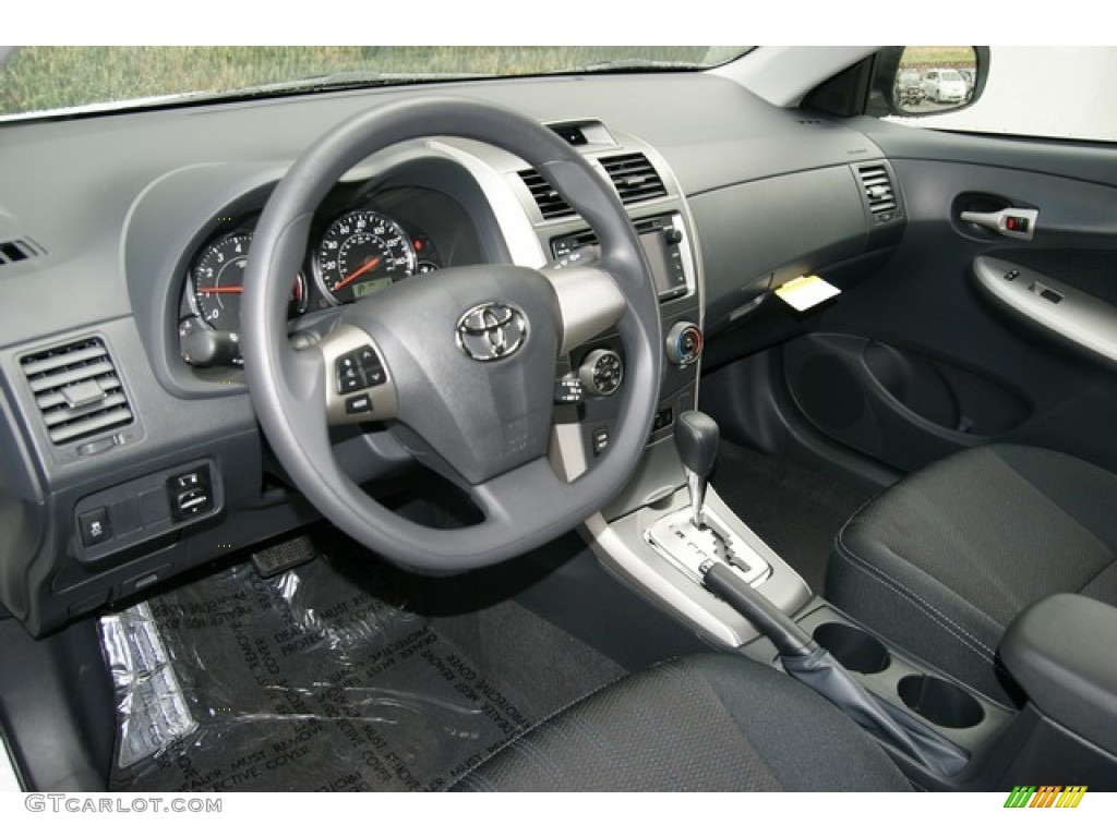 2013 Corolla S - Super White / Dark Charcoal photo #5