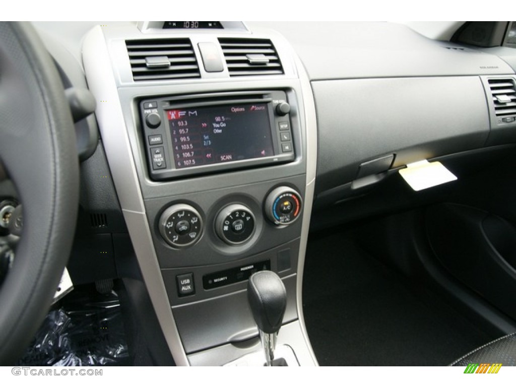 2013 Corolla S - Classic Silver Metallic / Dark Charcoal photo #6