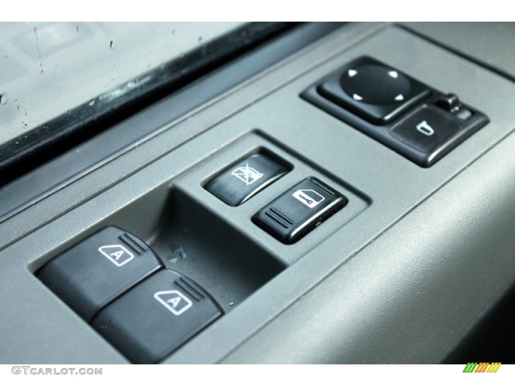 2006 Titan LE King Cab 4x4 - Deep Water Blue / Steel Gray photo #90