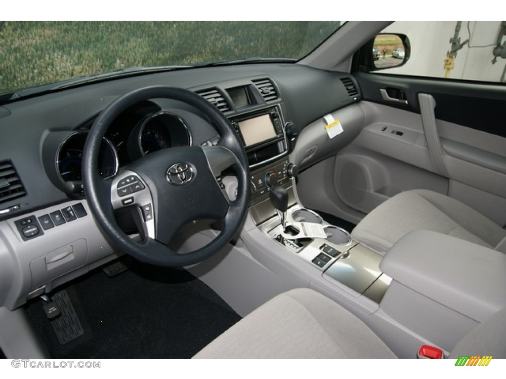 Ash Interior 2013 Toyota Highlander Hybrid 4WD Photo #71473595