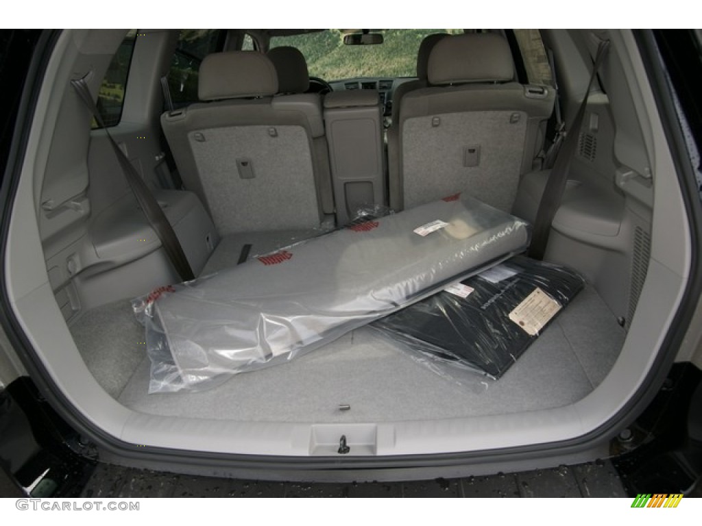 2013 Toyota Highlander Hybrid 4WD Trunk Photo #71473622