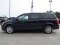 True Blue Pearl - Grand Caravan SXT Photo No. 4