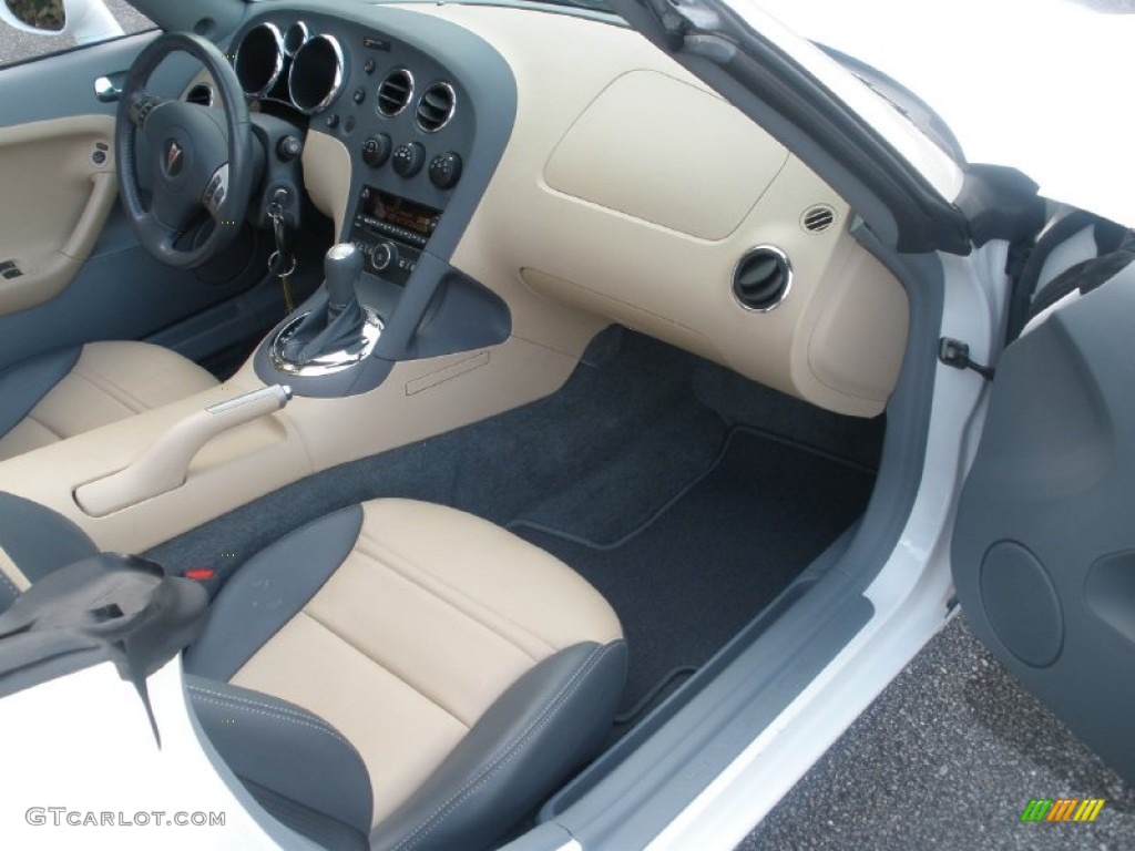 Steel/Sand Interior 2007 Pontiac Solstice Roadster Photo #71475725