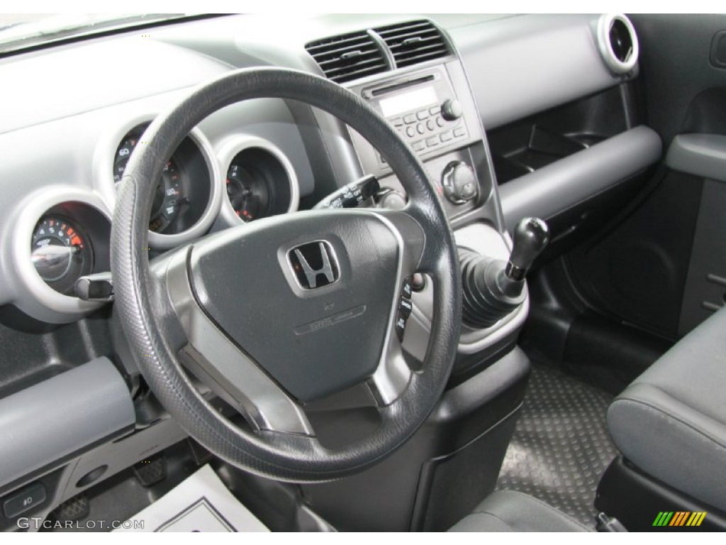 2005 Honda Element EX AWD Black/Gray Dashboard Photo #71477042