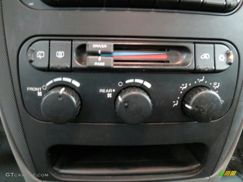 2007 Dodge Grand Caravan SE Controls Photo #71486969