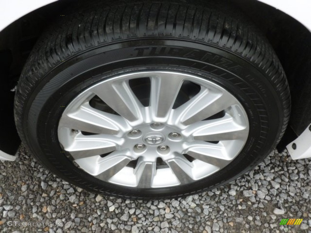 2011 Sienna Limited AWD - Super White / Light Gray photo #6