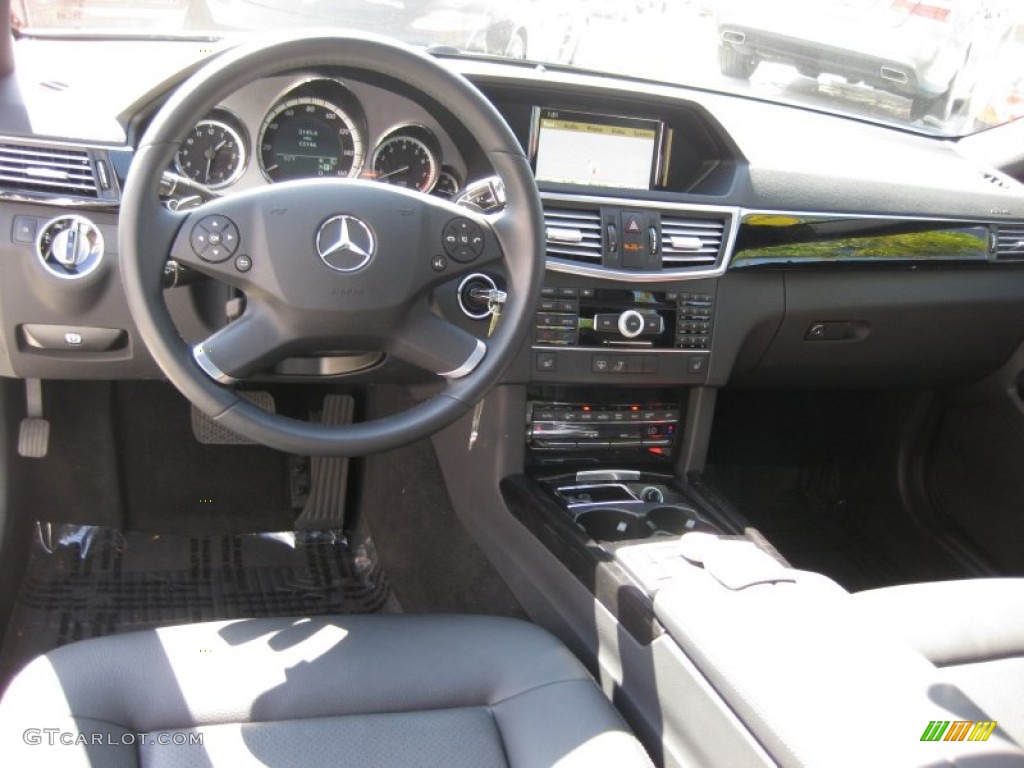 2011 Mercedes-Benz E 350 Sedan Black Dashboard Photo #71490818