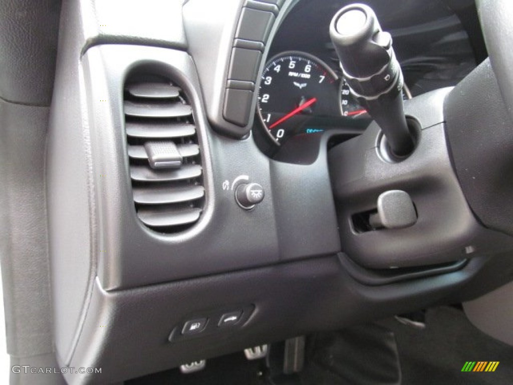 2007 Chevrolet Corvette Coupe Controls Photo #71491777