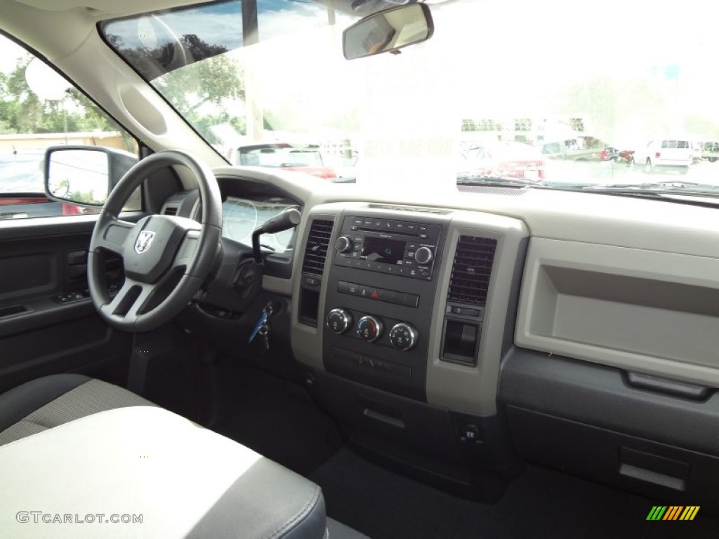 2011 Ram 1500 ST Quad Cab - Hunter Green Pearl / Dark Slate Gray/Medium Graystone photo #11