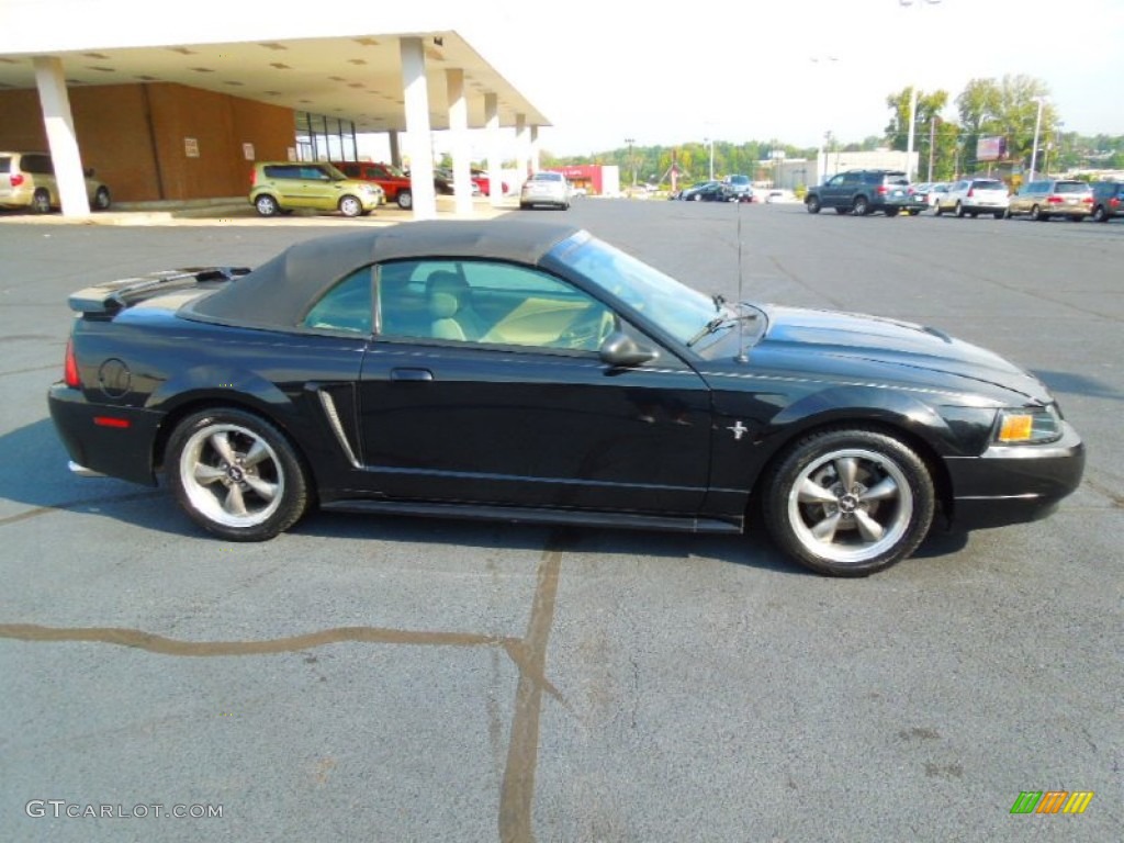 2003 Mustang V6 Convertible - Black / Medium Parchment photo #4