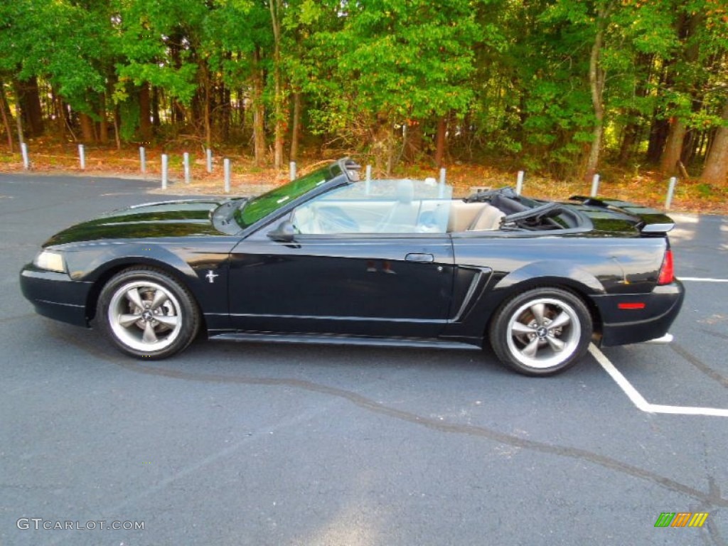 2003 Mustang V6 Convertible - Black / Medium Parchment photo #27