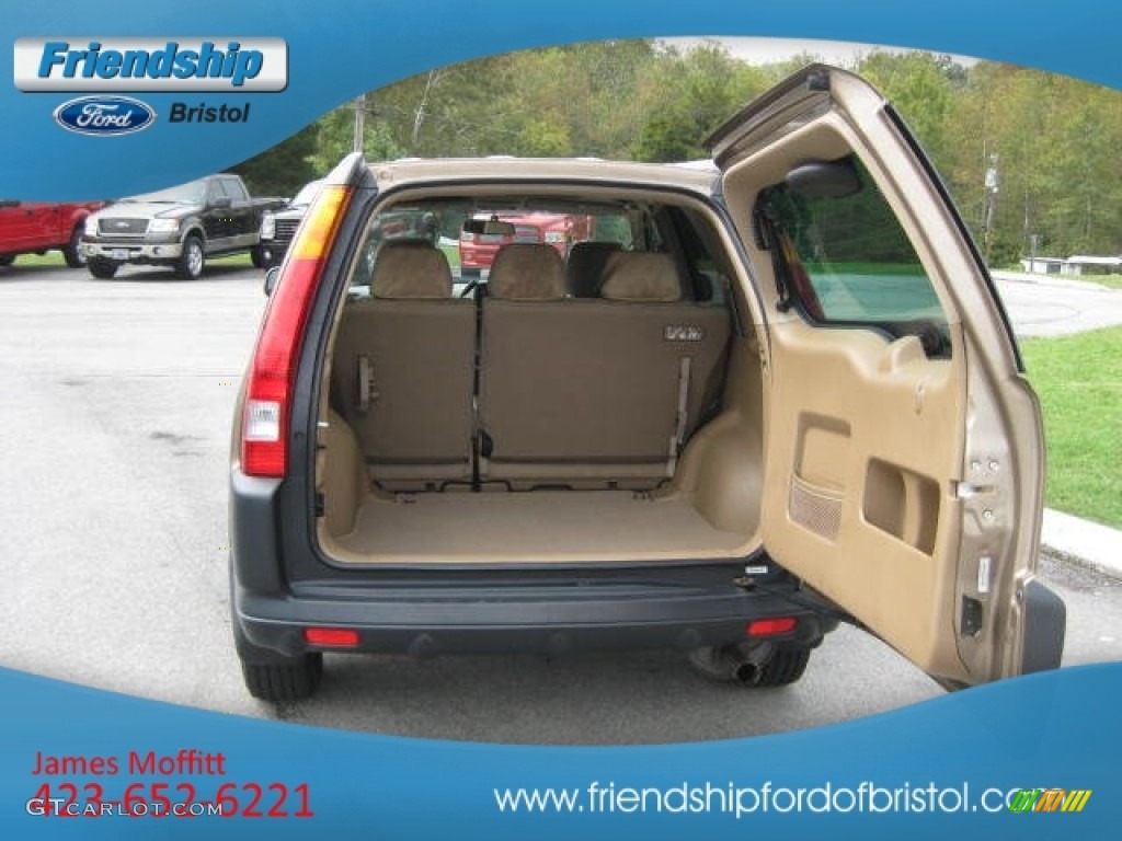 2004 CR-V EX 4WD - Mojave Mist Metallic / Saddle photo #10