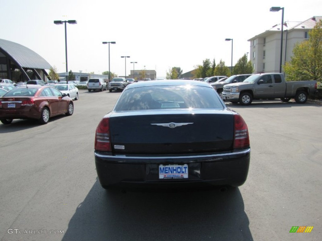 2005 300 C HEMI - Midnight Blue Pearlcoat / Dark Slate Gray/Light Graystone photo #4