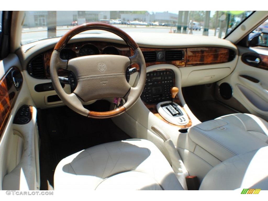 2002 XJ Vanden Plas - Anthracite Metallic / Ivory photo #26