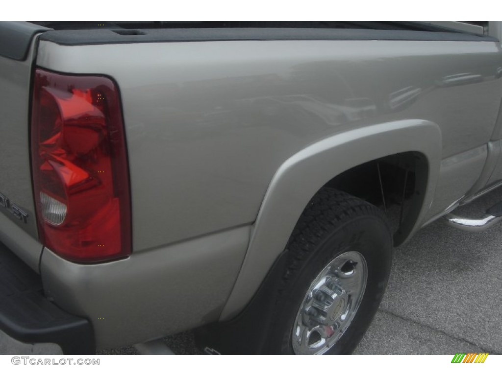 2003 Silverado 2500HD LS Extended Cab 4x4 - Light Pewter Metallic / Dark Charcoal photo #23