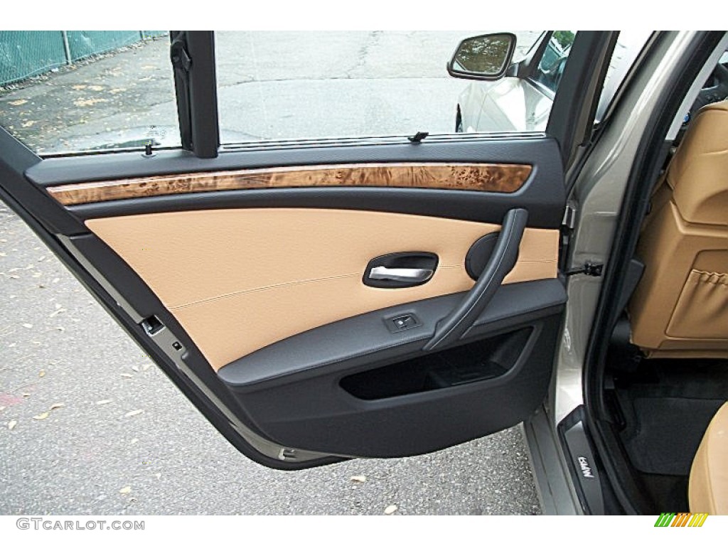 2010 BMW 5 Series 535i xDrive Sedan Natural Brown Door Panel Photo #71507168