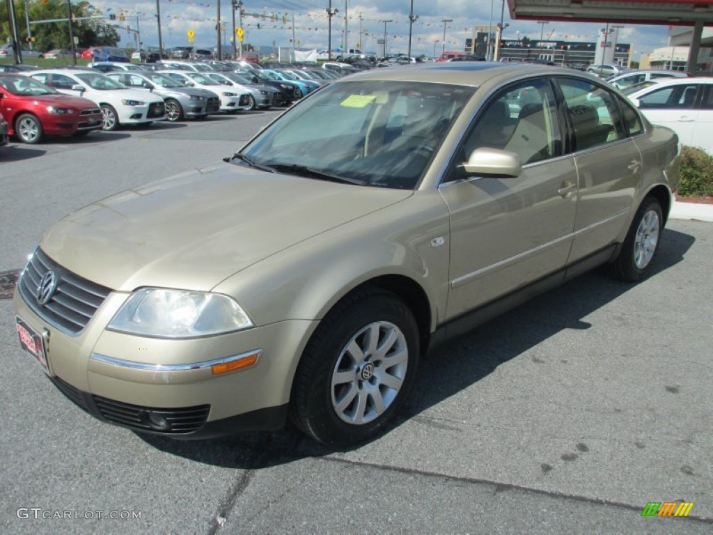 2001 Passat GLS Sedan - Mojave Beige Metallic / Beige photo #1